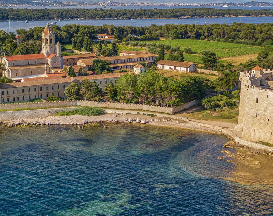 During your stay at Le Canetmerle, discover the Lérins Islands in the bay of Cannes