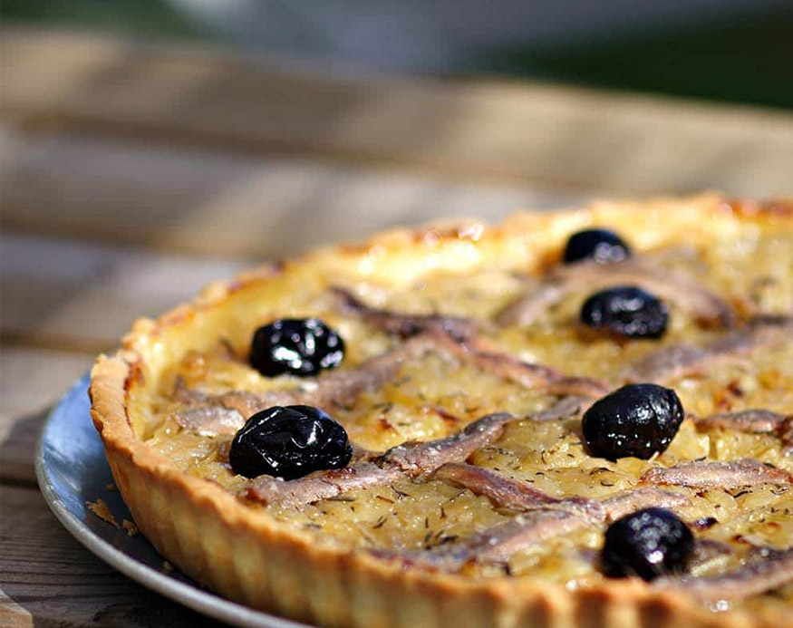 Stay at the Cantemerle in Vence, taste the local specialities: Pissaladière