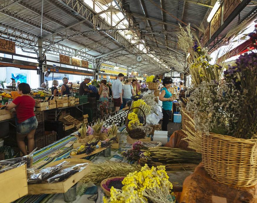 Stay on the French Riviera at Cantemerle near Old Antibes