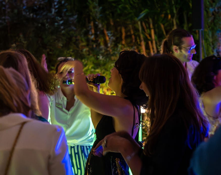 reserver une salle pour une fête de famille à Vence : anniversaire, baptème, mariage