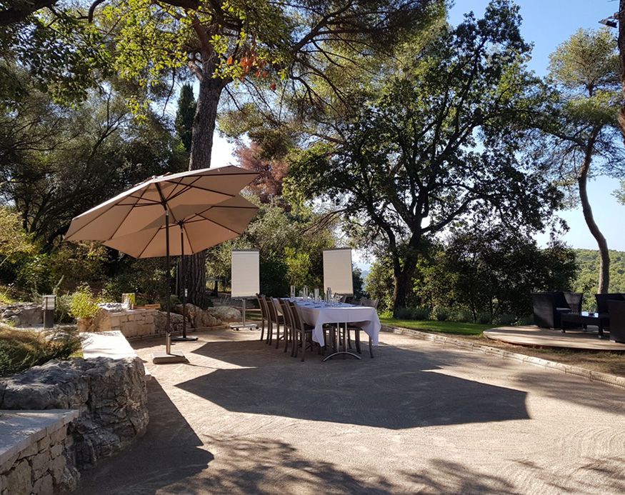 organiser un séminaire, repas d'affaire au Cantemerle à Vence