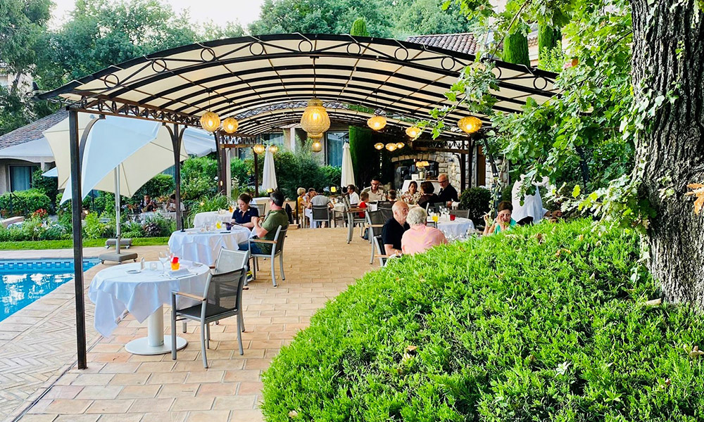 restaurant la Table du Cantemerle en terrasse à Vence - 