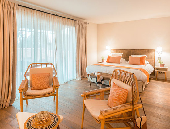 Book a luxury suite in Vence on the French Riviera